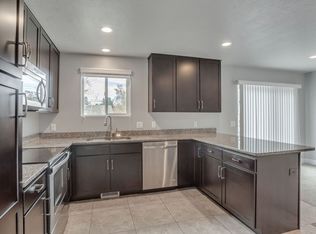 8658 S Aspen Way, Sandy, UT 84093