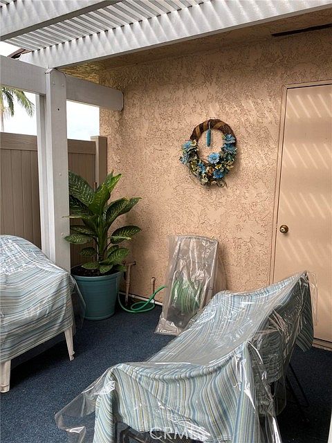 1st image of 855 Las Lomas Dr. #B