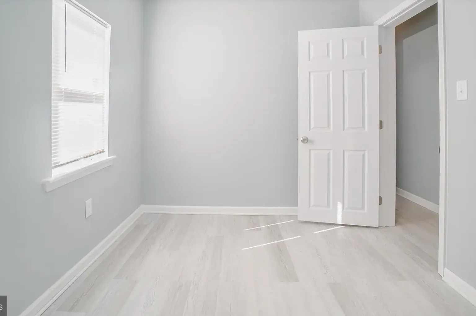 Renovated 2br/2ba Rowhome Walk To Umb, Ummc & Lexington Market — Photo 4