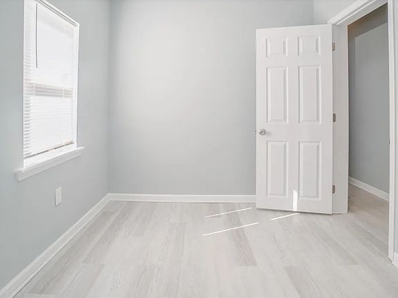 4th image of 593 Orchard St