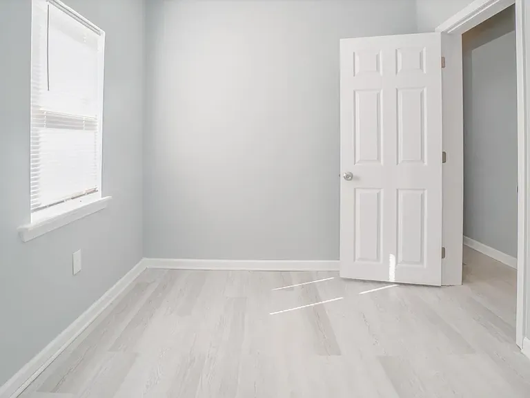 593 Orchard St — Photo 4