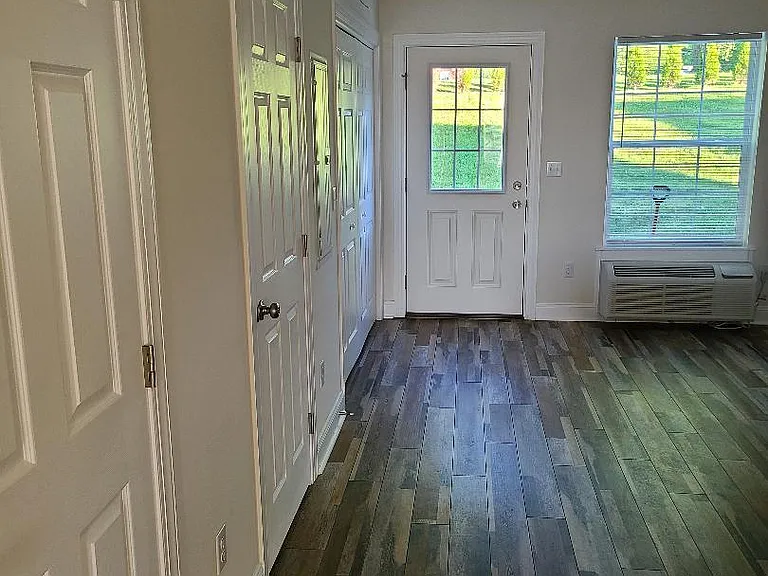 4102 W Ridge Rd — Photo 6