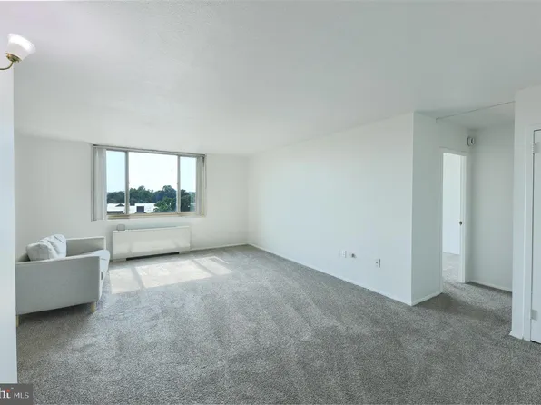 1 E University Pkwy Unit 908, Baltimore, MD 21218