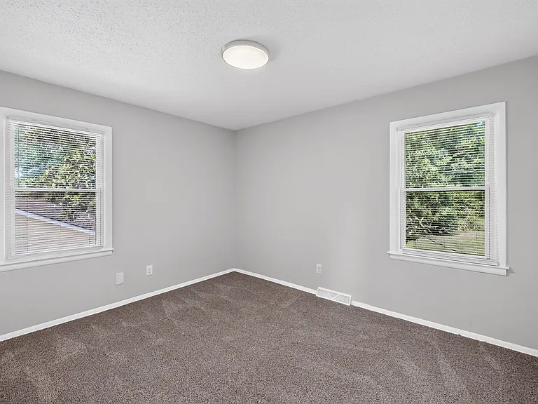 5001 Springview Rd — Photo 21
