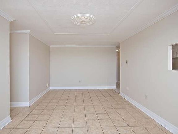 4th image of 1100 Jalna Blvd #706