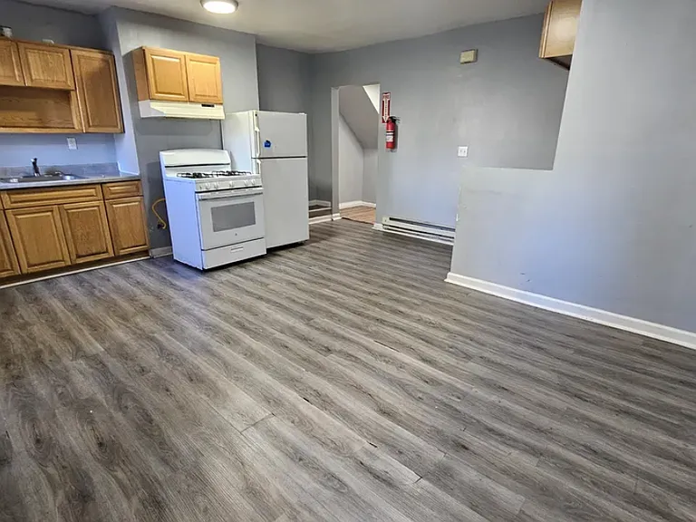 94 N Main St #1 — Photo 2