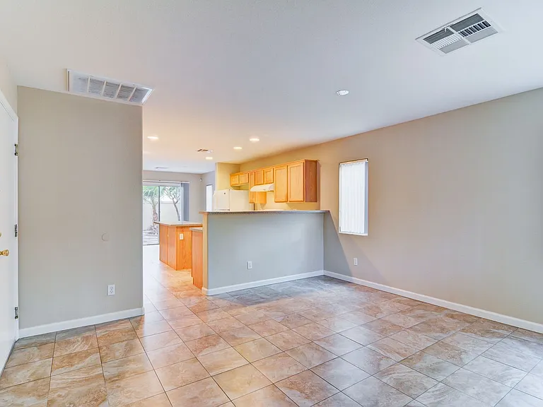 4125 Kemble Ct — Photo 5