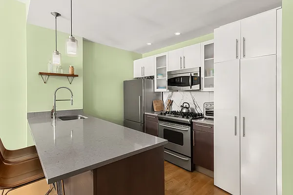 Rented by Compass | media 7