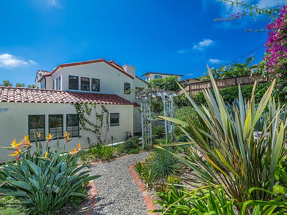 5th image of 1033 Barcelona Dr