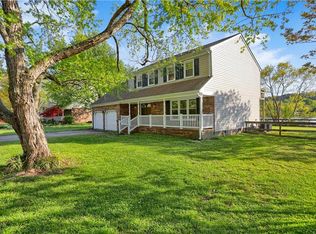 110 Brandywine Dr, Yorktown, VA 23692