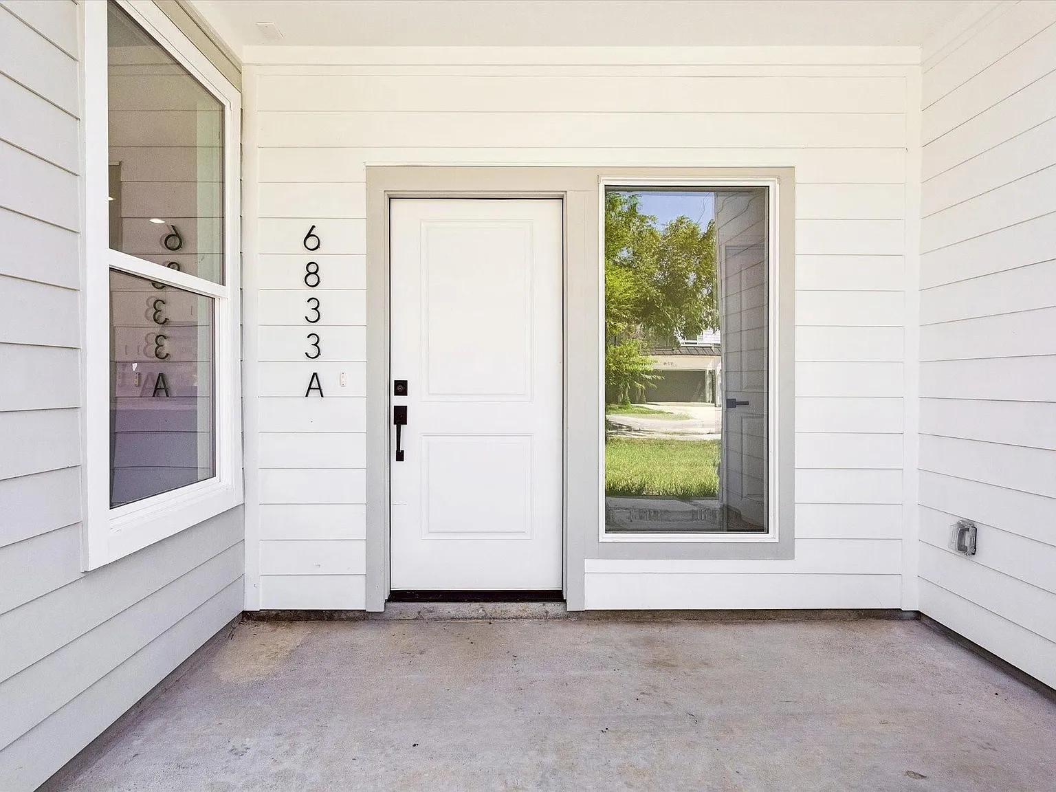 3 bed, 2.0 bath, 2585 sqft, $2,000 — Photo 4