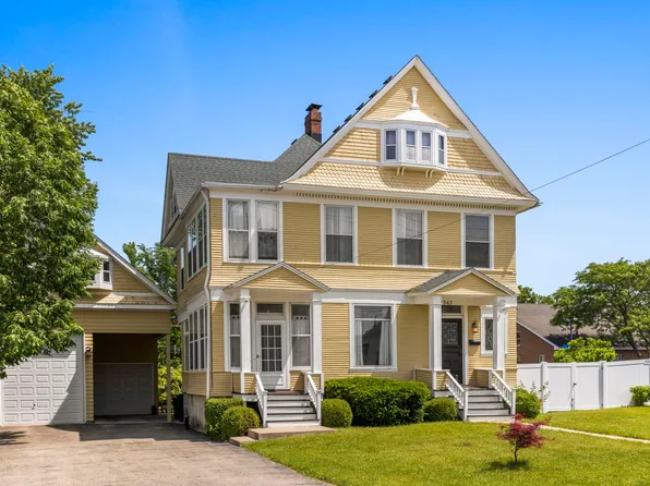 343 Grant St, Sycamore, IL 60178