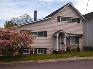 122 Manhattan St, Ashley, PA 18706