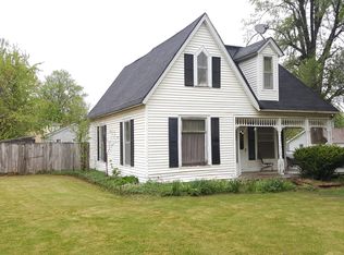 200 SW 9th St, Oak Grove, MO 64075