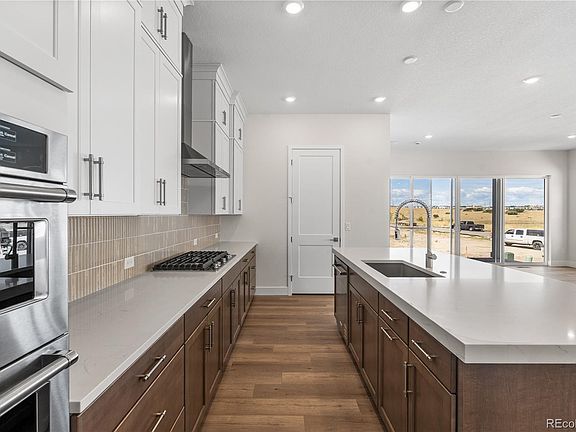 7th image of this home