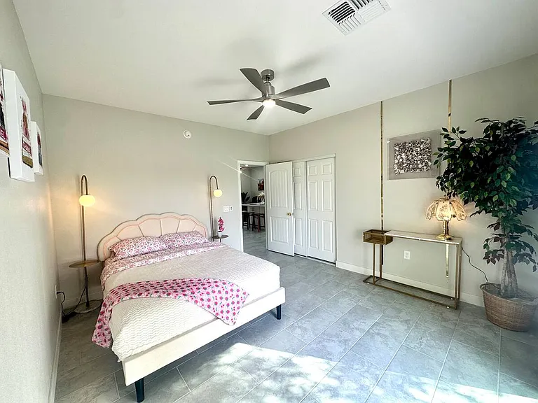 1847 W Juanita Ave — Photo 13