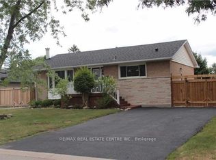 363 Duncombe Dr, Burlington, ON L7L4M2