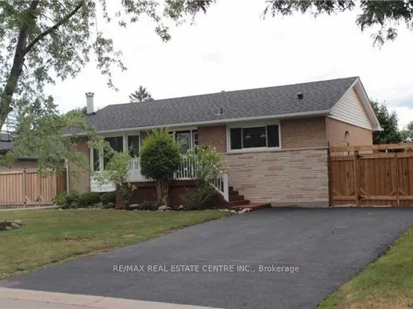 363 Duncombe Dr, Burlington, ON L7L 4M2