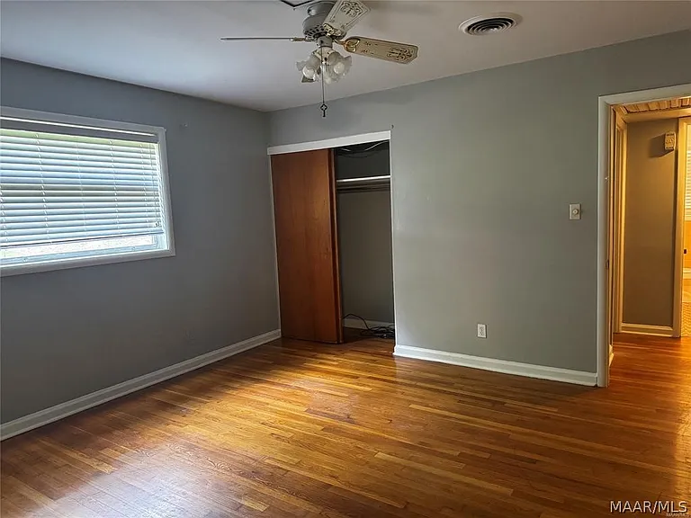 111 Easthaven Rd — Photo 17