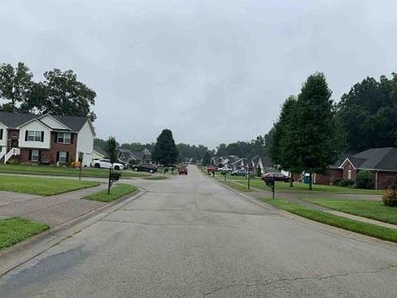 3rd image of 114 Pine Glen Cir