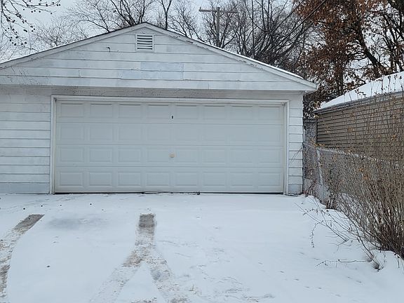 3rd image of 16002 Westview Ave