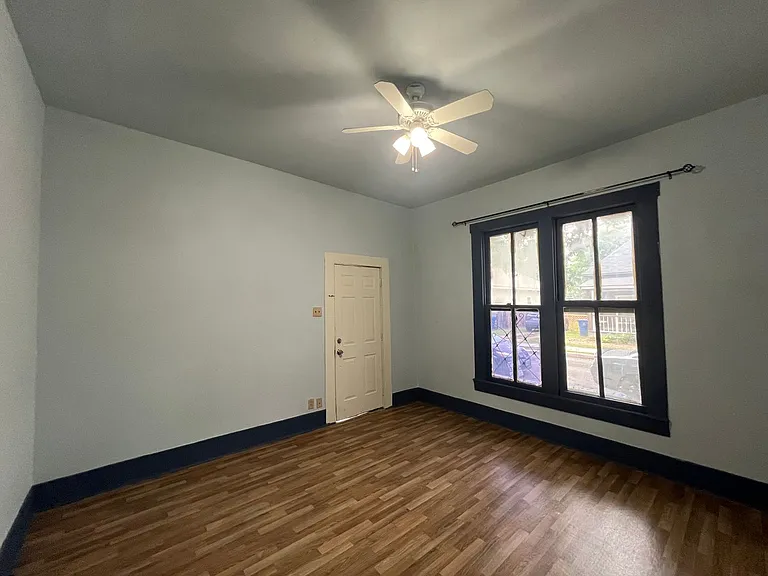 213 Cadwallader St #2 — Photo 6