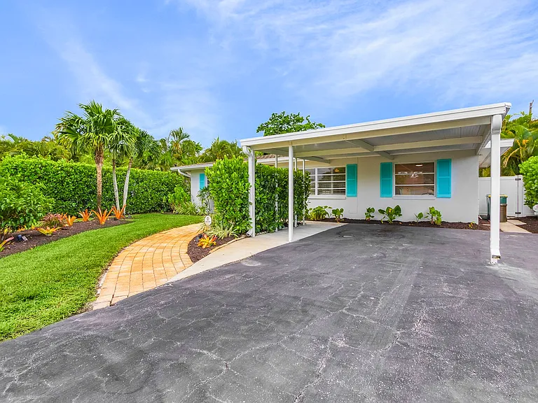 1224 Hilltop Dr — Photo 4