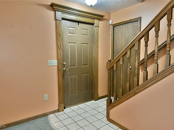 5th image of 6834 Brookhollow Dr SW