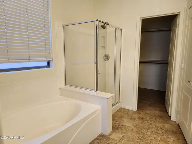 17938 W Port Royale Ln — Photo 14