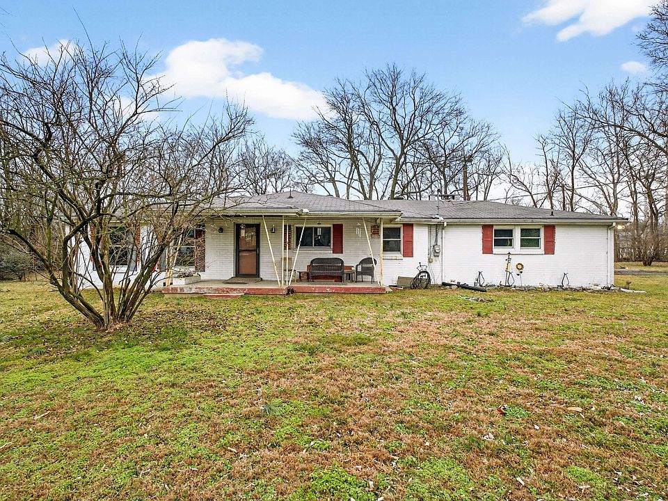 1st image of 215 Ewing Dr