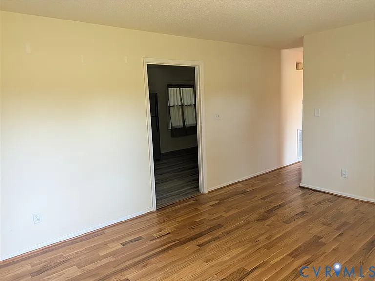 23421 Courthouse Rd — Photo 5