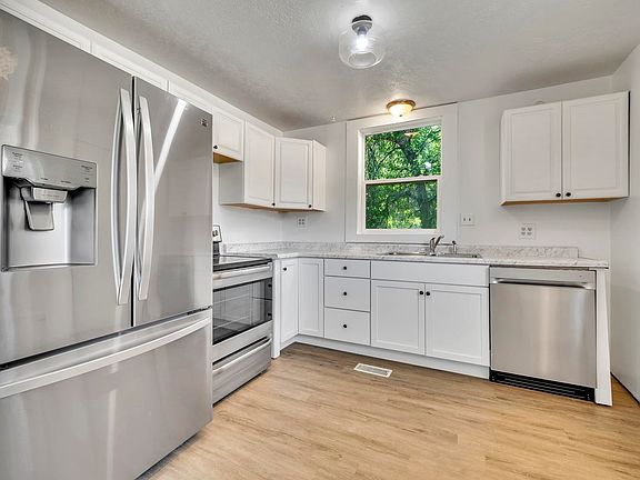 2nd image of 25826 Walleye Dr
