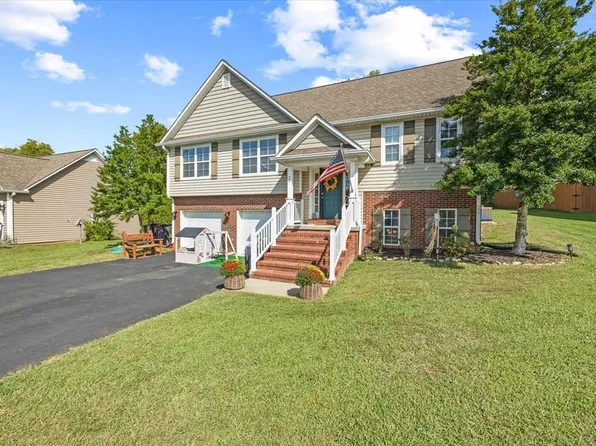 70 Mackay Ln, Cookeville, TN 38506