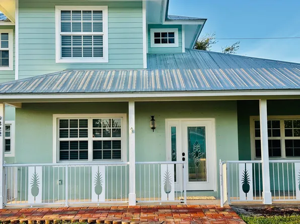9322 SE Athena St, Hobe Sound, FL 33455
