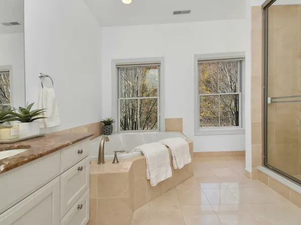 3 Regency Place image 11 of 17