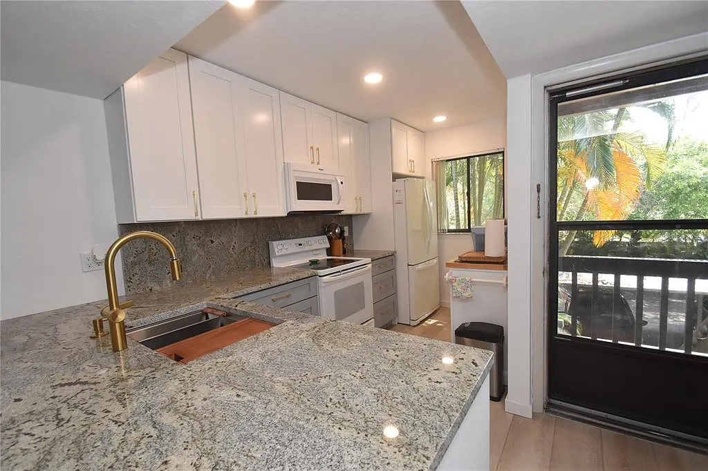 1 bed, 1.0 bath, 731 sqft, $1,750 — Photo 4