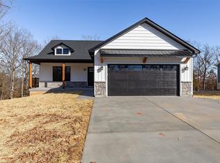 470 Champs Elysees Dr, Bonne Terre, MO 63628