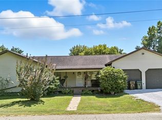 2107 Ames Ave, Belpre, OH 45714