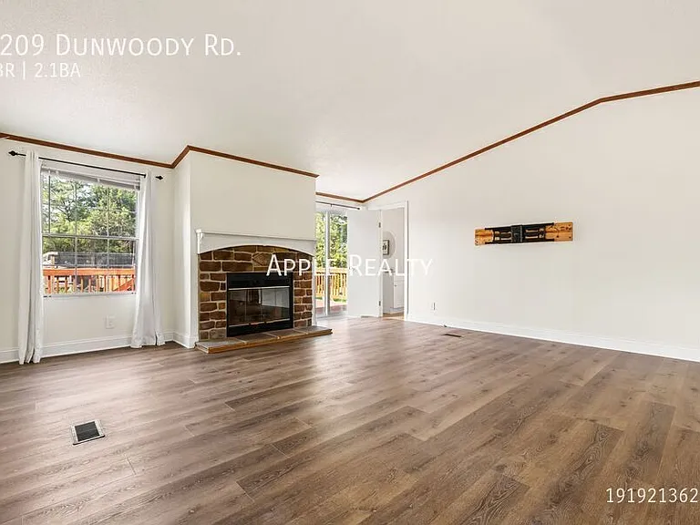 6209 Dunwoody Rd — Photo 7