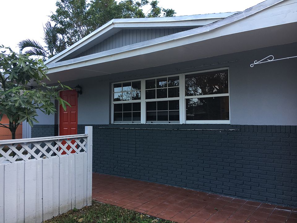 1st image of 936 McIntosh St