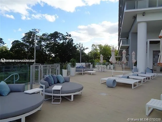 16385 Biscayne Blvd #702 — Photo 42