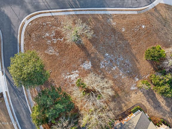 2nd image of 32 Salt Marsh Ln #32