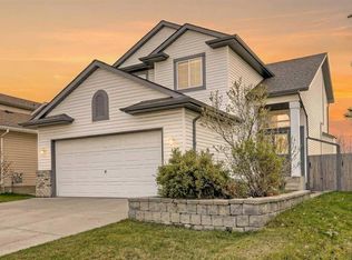 42 N Tuscarora Way NW, Calgary, AB T3L 2G9