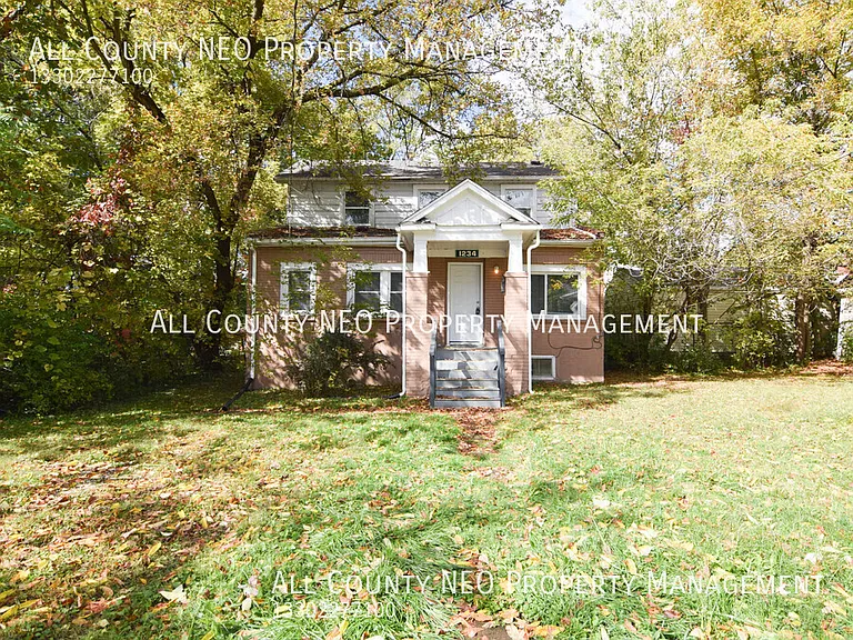 1234 Winton Ave — Photo 14