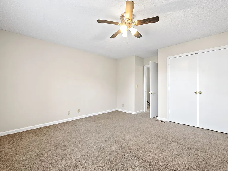 Raleigh Ct - 2303 — Photo 17