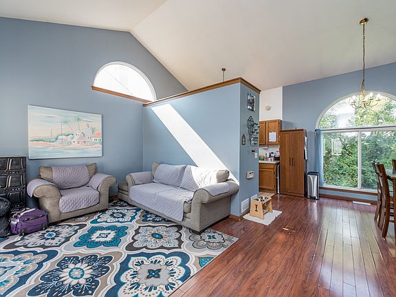 2nd image of 48 W Dahlia Ln