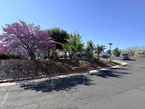 5th image of 1030 S Barrel Cactus Rdg