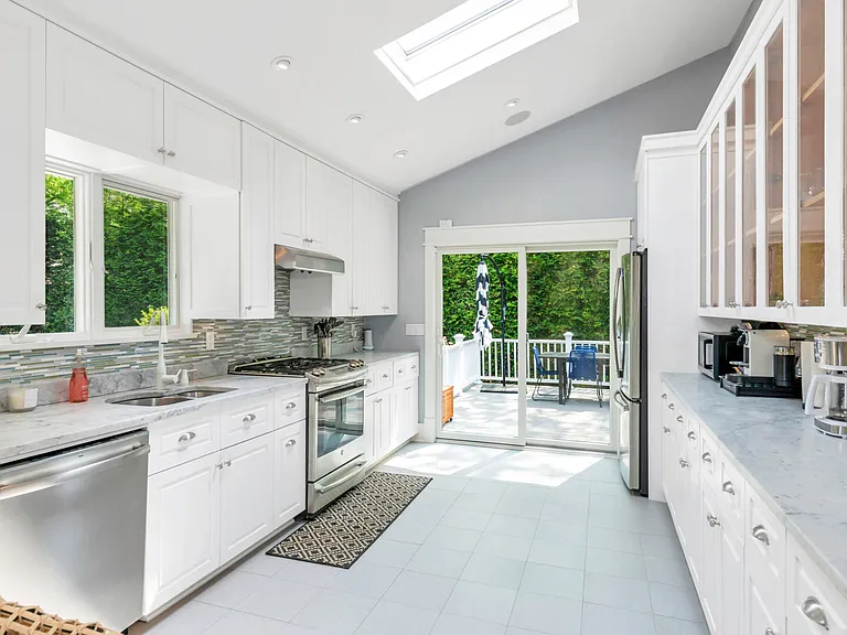 27 Hildreth Pl — Photo 13