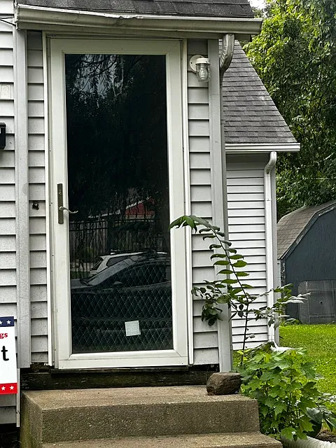 2 bed, 800 sqft, $1,050 — Photo 1