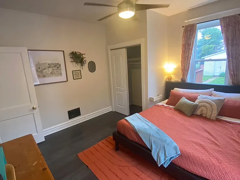 4441 Ellenwood Ave — Photo 4